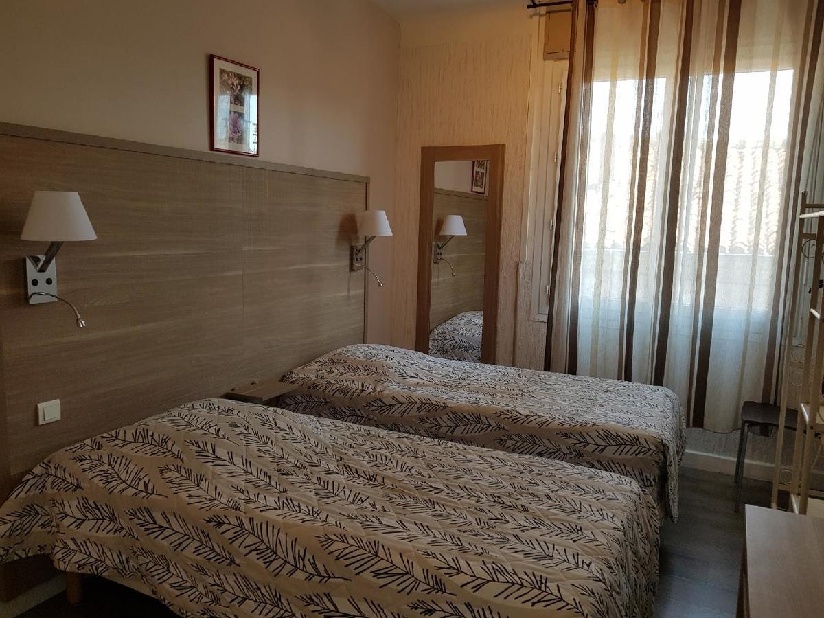 Le Provencal Hotell Tarascon Eksteriør bilde