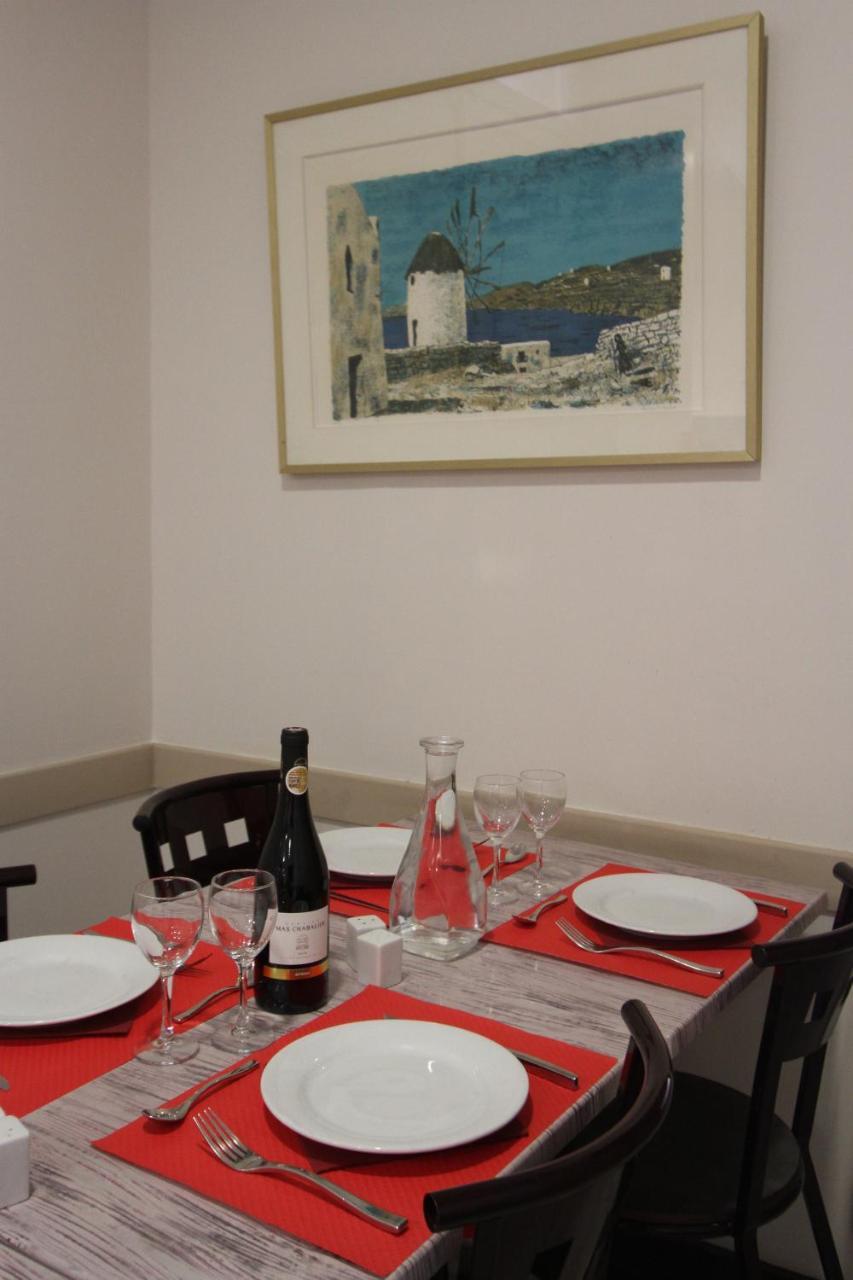 Le Provencal Hotell Tarascon Eksteriør bilde