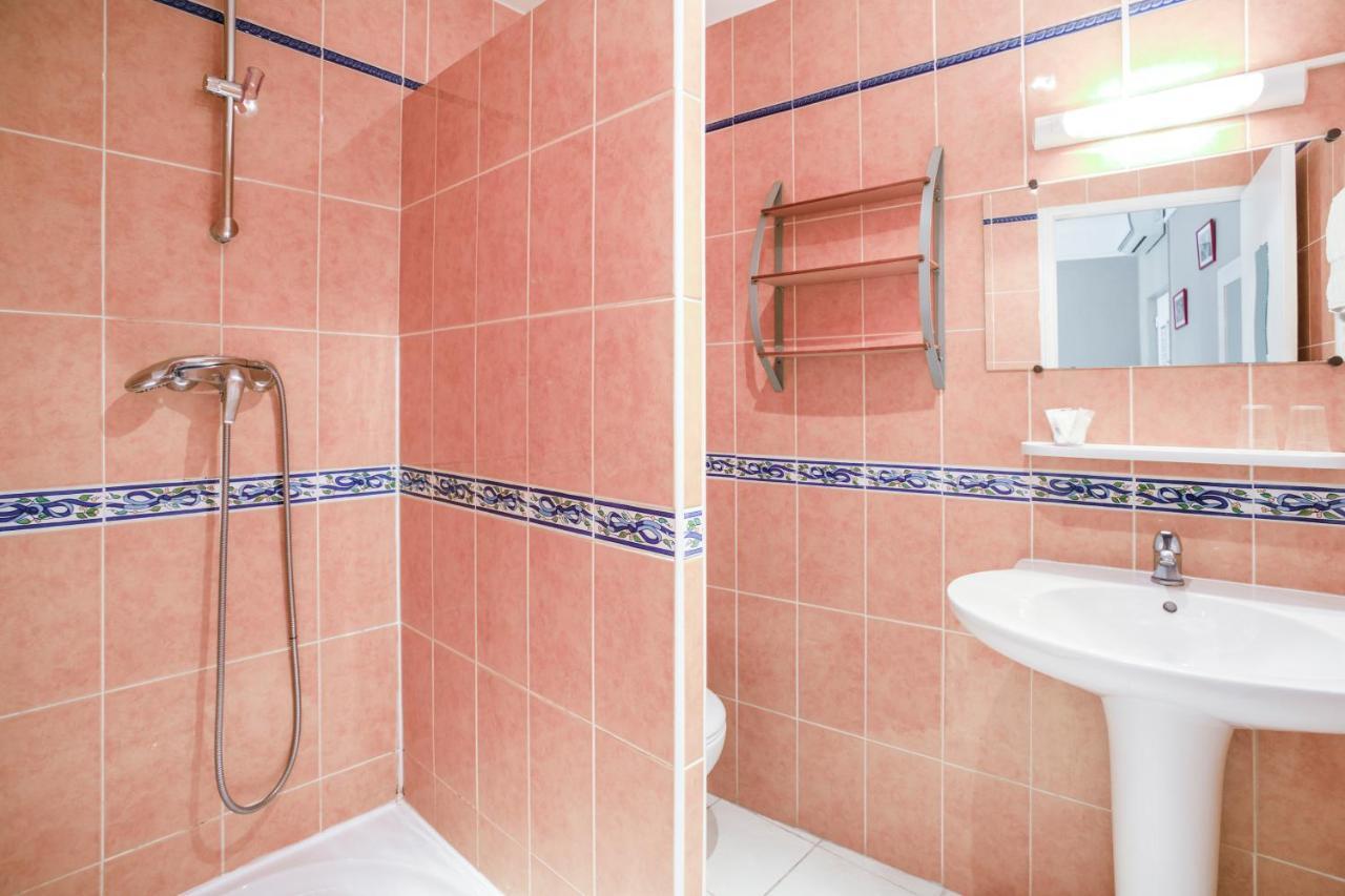 Le Provencal Hotell Tarascon Eksteriør bilde